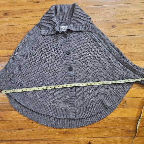 UGG Maribeth Wool Blend Button Down Charcoal Heather Knit Cape Poncho Sweater M - Picture 10 of 11